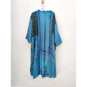 Robe Kimono en soie imprimée à la main pour femmes, style indien tendance pour les vêtements de nuit et la maison pour les vêtements de plage en gros - Product Image 2