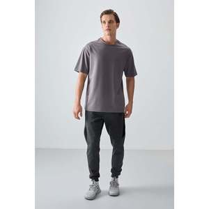T-shirt basique pour homme en coton gris foncé, épais, doux, texturé, coupe ample - 88377 - Gris foncé - Product Image 4