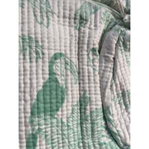 Producto de algodón con estampado minimalista de selva menta - Product Image 1