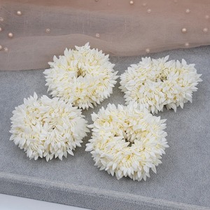 Accessoires de cheveux Gajra blancs réutilisables pour femmes Gajra élastique pour Haldi mehndi et sangeet article cadeau - Product Image 4