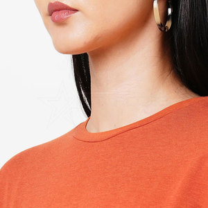 T-shirt uni en coton de qualité luxueuse pour femmes Chemise à manches courtes T-shirt pour femmes Fabriqué au Pakistan - Product Image 5