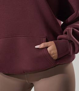 Sudadera con capucha OEM personalizada con bolsillo canguro para mujer Sudadera con capucha estética elegante de gran tamaño de moda para gimnasio y ropa deportiva - Product Image 3