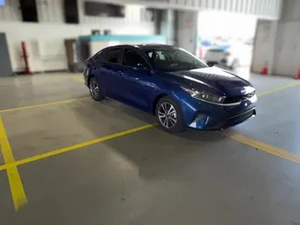 Sedán 2024 K I A Forte LXS usado cuidadosamente - Product Image 2