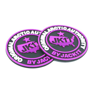 Patchs en caoutchouc PVC souple de haute qualité Logo imprimé personnalisé Badges en caoutchouc Accessoires de mode Badges en caoutchouc Pvc tissu sergé - Product Image 4