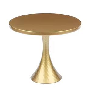 Nuevo Soporte para Pastel de Metal de Diseño con Tapa, Color Dorado, para Servir Pasteles en Hoteles, Restaurantes y Eventos - Product Image 1