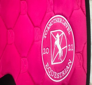 Almohadilla de sillín de caballo de calidad suave y superior con logotipo personalizado, gran oferta, almohadilla de sillín de doma de equitación personalizada, fabricante de India - Product Image 3