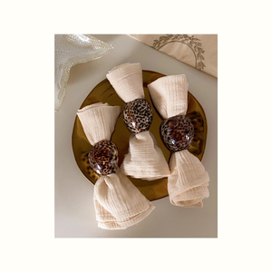 Anneau de serviette en forme de coquillage turbo utilisé dans la décoration de table, l'hôtellerie et les événements - Product Image 6