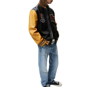 Chaqueta Universitaria para Hombre al por Mayor, Chaquetas Letterman a Precio Económico, Ajuste Cómodo, Tejido Impermeable, Transpirable y Duradero con Capucha - Product Image 3