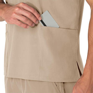 Top transpirable para hombre con impresión de logotipo personalizado y bordado uniforme médico cómodo y elegante para el cuidado de la salud - Product Image 3