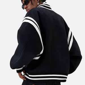 Chaqueta universitaria de gran tamaño para mujer, parches bordados con hombros caídos, chaqueta universitaria para mujer, chaqueta universitaria con botones y cuello redondo para mujer - Product Image 3