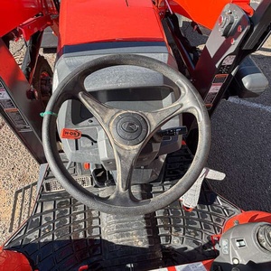 Equipo Kubota M62 con Tracción en las Cuatro Ruedas Listo para Trabajar, para Equipos de Construcción, Granjas y Profesionales de Jardinería - Product Image 2
