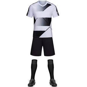 Uniformes de Fútbol Personalizados al por Mayor, Fabricante OEM, Conjuntos de Fútbol Transpirables, Proveedor de Marca Privada, Producción en Masa por Sublimación - Product Image 4