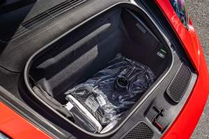 2024 911 GT3, Transmisión Manual de 6 Velocidades, Motor Flat-6 de 502 hp, Color Rojo Guardia, Sin Modificar - Product Image 5