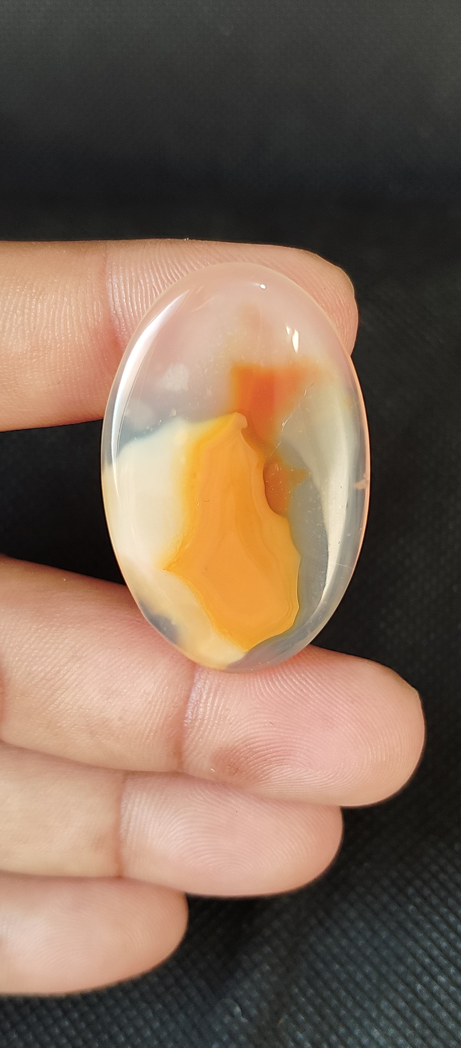 สีเหลือง