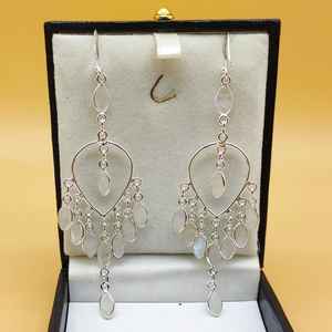 Boucles d'oreilles en argent sterling 925 faites à la main en pierre de lune arc-en-ciel longue conception de marquise bijoux en argent élégants pour cadeaux - Product Image 3