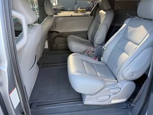 PRÊT À TRAVAILLER – SIENA XLE FWD AUTOMATIQUE 2017 À FAIBLE KILOMÉTRAGE, 296 CHEVAUX, MOTEUR V6 3.5L À VENDRE - Product Image 3