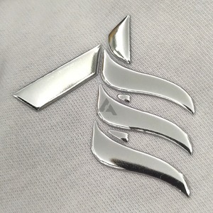 Étiquettes en silicone personnalisées de haute qualité, design optimal, logo en caoutchouc, impression 3D, découpe au laser, résistantes, pour le sport, forme rectangulaire, en rouleau - Product Image 6