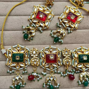 Kundan meena ชุดเครื่องประดับสำหรับผู้หญิงและเด็กผู้หญิงสร้อยคอหลายสีต่างหูสร้อยคอโชกเกอร์ยาวสำหรับงานปาร์ตี้และของขวัญ - Product Image 1