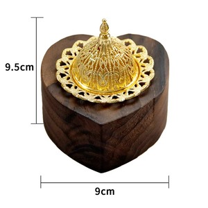 Soportes de incienso en forma de corazón Quemador de incienso de madera con tapa de diseño de metal para fragancia religiosa Estilo árabe - Product Image 2