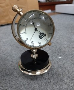 นาฬิกาตั้งโต๊ะโลหะตัวเลขโรมันสไตล์โบราณสำหรับตกแต่งบ้านและสำนักงาน - Product Image 4