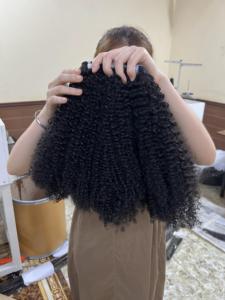 Vente en gros prix d'usine vendeur birman de cheveux bouclés non traités humains bouclés profonds cheveux vierges birmans bouclés bruts pour les femmes - Product Image 3