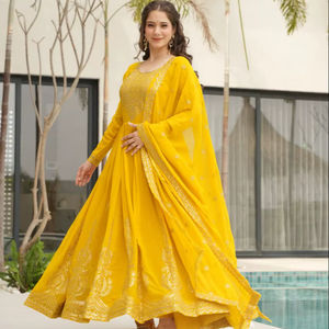 Designer Lourd Georgette Broderie Zari Paillettes-Travail Longue Robe Dupatta Belle Fonction de Mariage Indien Porter en Soie - Product Image 1