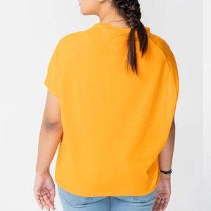 La mejor camiseta azul cielo Unisex moderna para mujer Triblend de algodón transpirable con decoración bordada Planet-Friendly - Product Image 6