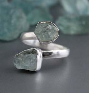 Anillo de Piedra Preciosa de Aguamarina Natural en Plata de Ley 925 con Engaste de Bisel, Regalo para Bodas y Fiestas, Joyería Hecha a Medida, Venta al por Mayor - Product Image 1