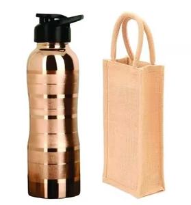 Botella de cobre con diseño elegante y acabado a prueba de fugas, Ayurvédica e ideal para botellas de bebidas para personas conscientes de la salud - Product Image 5