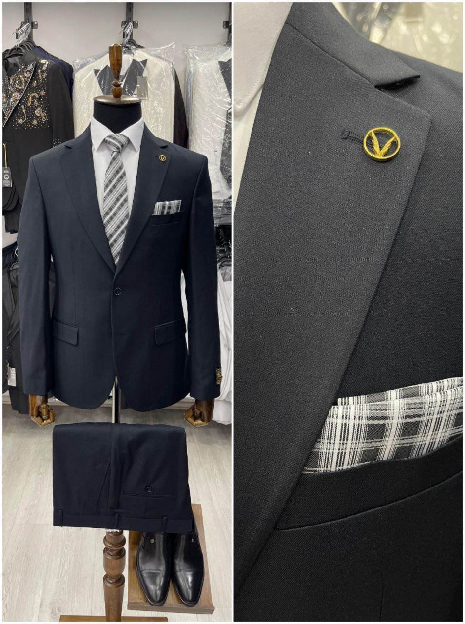 สีเทาเข้ม