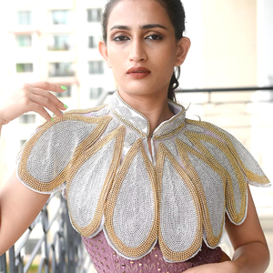 Cape burlesque élégante avec des brins perlés de paillettes et de perles pour les occasions de club de fête Festivals de broderie naturelle droite - Product Image 1