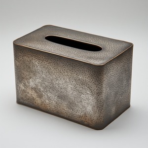 Elegante Caja de Pañuelos Metálica Multifuncional Hecha a Mano Personalizable con Acabado Suave, Forma Atractiva y Durabilidad Prolongada - Product Image 1