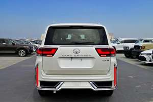 Véhicules d'occasion de haute qualité à vendre : SUV 2022 avec intérieur en cuir foncé, conduite à gauche/droite - Product Image 6