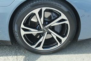 Audi E-tron GT Prestige Quattro AWD 2022 d'occasion en excellent état, prête à être expédiée - Product Image 4