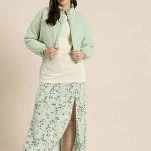 Precio bajo Superventas Crop Top Puffer Jacket Nuevo estilo Street Wear Mujeres Crop Top Puffer Jacket - Product Image 4