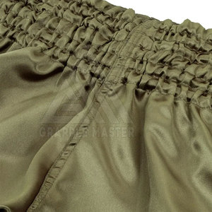 Short thaïlandais avec logo personnalisé Short thaïlandais pour hommes en satin polyester à taille élastique et confortable à porter - Product Image 6