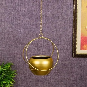 Disponible macetas de metal hechas a mano exclusivas de alta calidad elevar su espacio con diseños de moda maceta colgante - Product Image 2