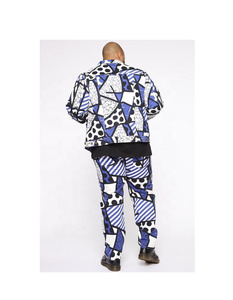 Vestes en jean pour hommes avec logo personnalisé conception de moto sport noir streetwear patch déchiré ourlet brut pour hommes - Product Image 4