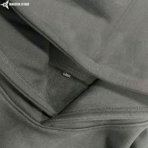 เสื้อฮู้ดผู้ชายสำหรับฤดูหนาว ผ้าฝ้ายฟลีซ 100% เป็นมิตรกับสิ่งแวดล้อม ระบายอากาศได้ดี กันลม สไตล์ลำลอง สีพื้น ย้อมสีเรียบ แบบกำหนดเอง 420 - Product Image 3