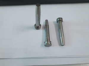 Pièces industrielles en acier inoxydable SUS303 usinées avec précision par CNC, de forme cylindrique, à passage unique, fournisseur OEM Vietnam - Product Image 3