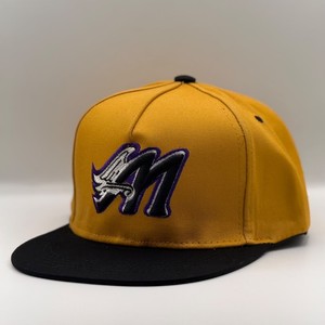 Casquette Snapback personnalisée à 5 panneaux avec broderie 3D, détails boutonnés, visière plate, ajustée, pour le sport, les loisirs, les activités de plein air et les voyages - Product Image 1