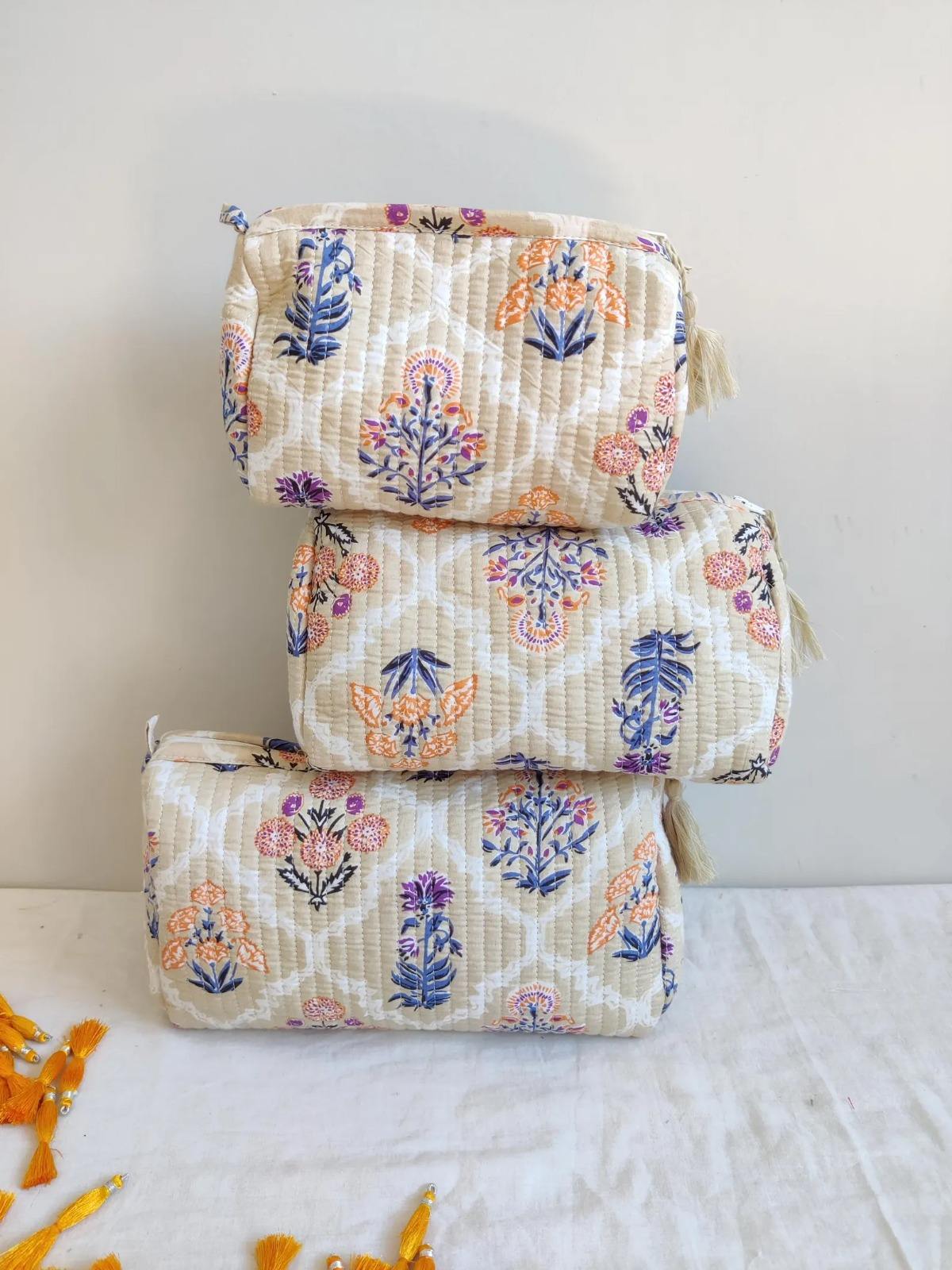 น้ำตาลอ่อน