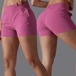 Pantalones cortos de yoga informales deportivos con logotipo personalizado para mujer, pantalones cortos con bolsillo para correr, gimnasio, pantalones cortos de secado rápido de poliéster elástico para mujer - Product Image 4