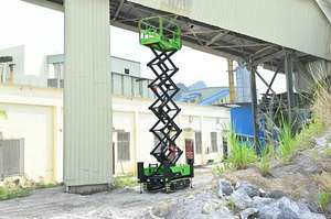 LS1216hc Élévateur électrique automoteur à ciseaux Camion à haute altitude 10m Hauteur de travail maximale - Product Image 2