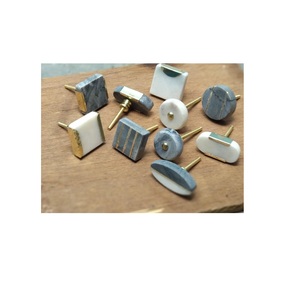 Bouton de tiroir en pierre de marbre avec accessoires de maison en laiton et boutons en pierre de marbre de décoration de maison de toutes les formes de conception avec du laiton - Product Image 4