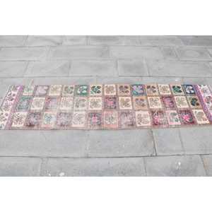 Alfombra Vintage Estilo Runner de 1.7x7 pies (53x213 cm), Alfombra Turca con Diseño de Cuadros Rosados - Product Image 4