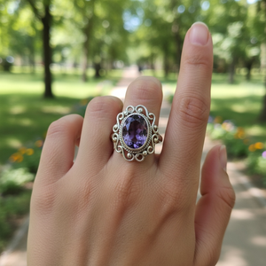 Bague en argent sterling avec améthyste |   Pierre précieuse de style vintage à taille ovale |   Bijoux en argent 925 faits à la main par des artisans - Product Image 2