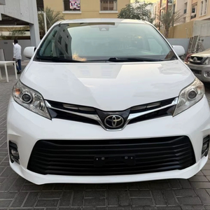 Rebajas Temporada 2018 Toyotas Siennass - Product Image 1