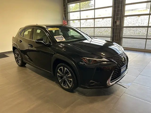 LIMPIA 2023 L e s u s U X 250H - Product Image 2