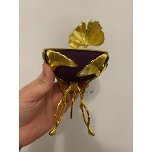 Quemador Bakhoor de incienso de forma redonda de Metal recubierto de polvo de Color blanco con soporte de Base de diseñador de hojas chapadas en oro al precio más bajo - Product Image 5